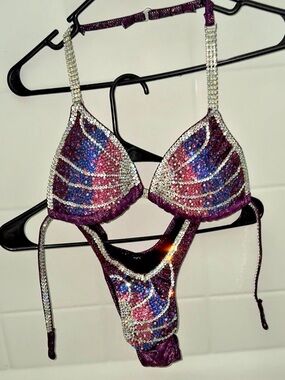 NPC/IFBB Figure or Women’s Physique competition suit